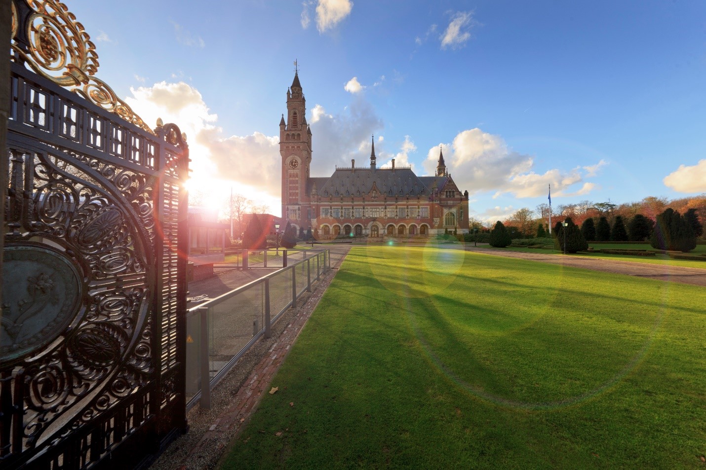 Social value of the Peace Palace in The Hague, the Netherlands: 29 billion euro